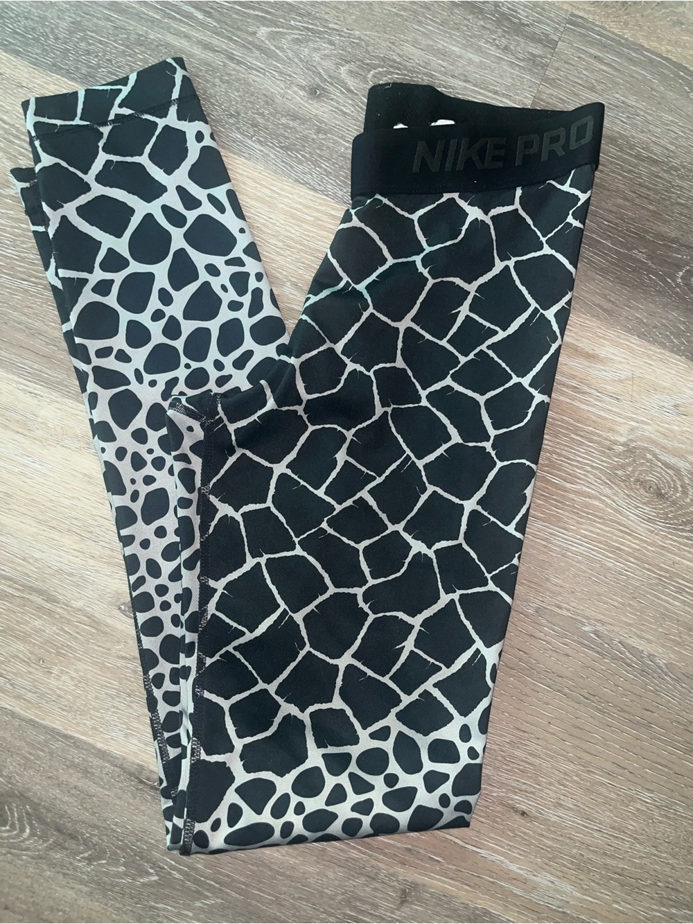 Nike Pro Black & White Giraffe-Print Leggings